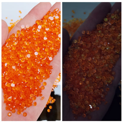 【A130】Glow In Dark Resin Rhinestones for DIY 3mm-5mm Mixed